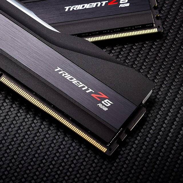G.Skill Z5 RGB 32GB (2×16GB) 6000 CL36 DDR5 RAM (Black) - صورة 3